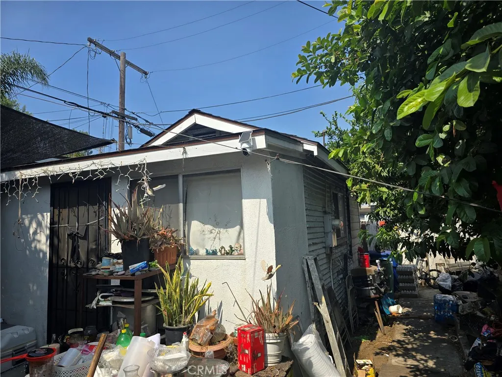 317 Gifford Avenue, Los Angeles, California 90063 home-pic-3